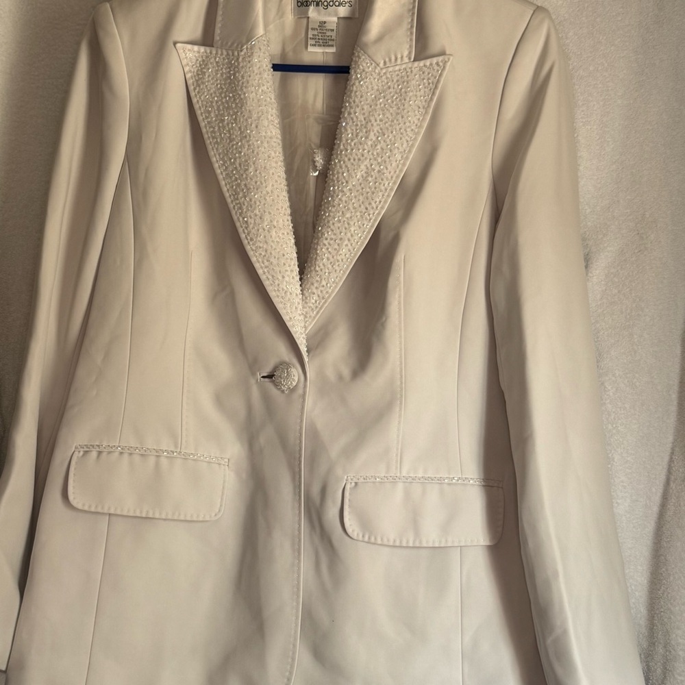 Bloomingdale's Cream Blazer with Textured Lapel